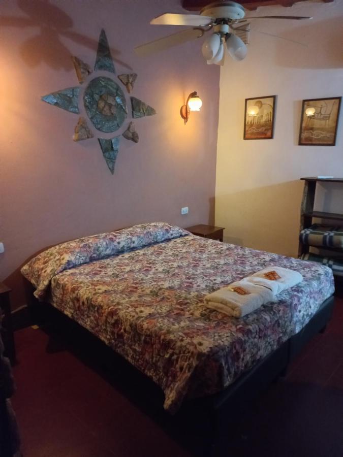 Hostal Rustyk Cafayate Exterior photo