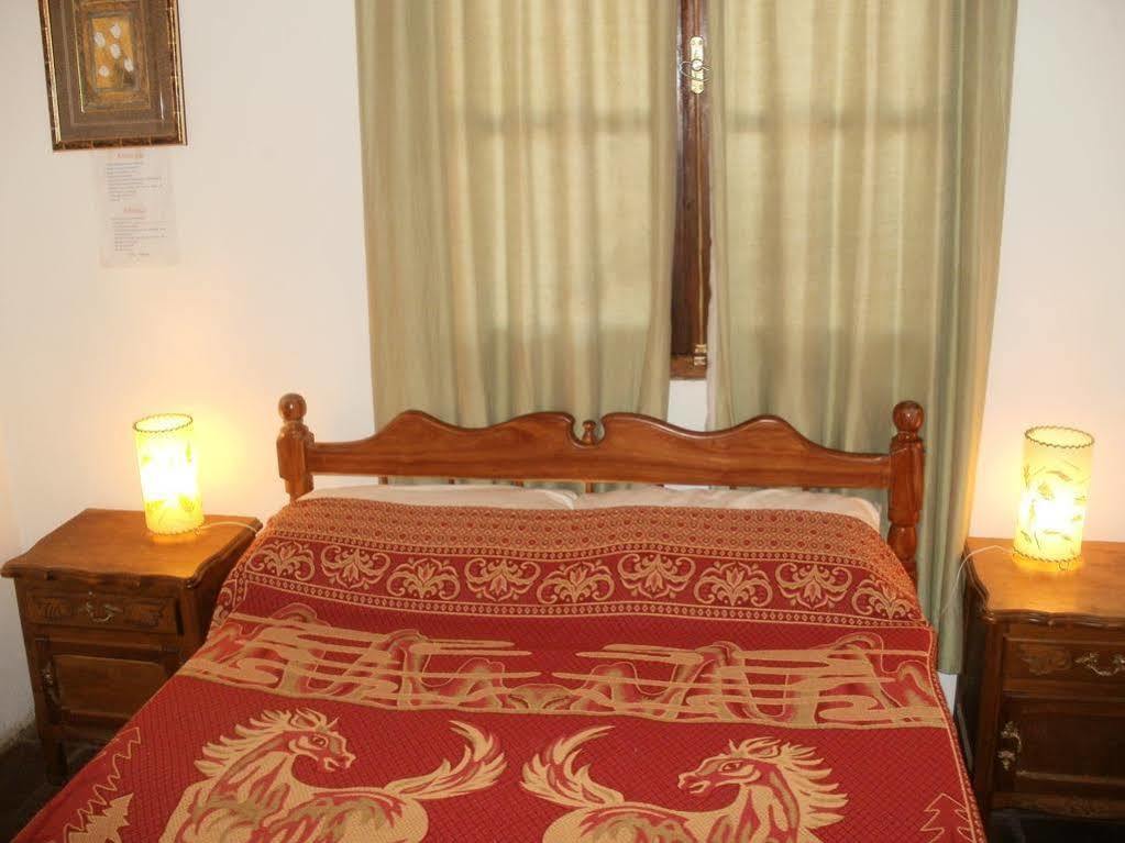 Hostal Rustyk Cafayate Exterior photo